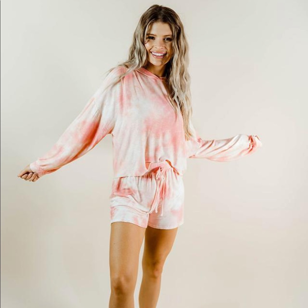 Kittenish To Dye For Pink Set